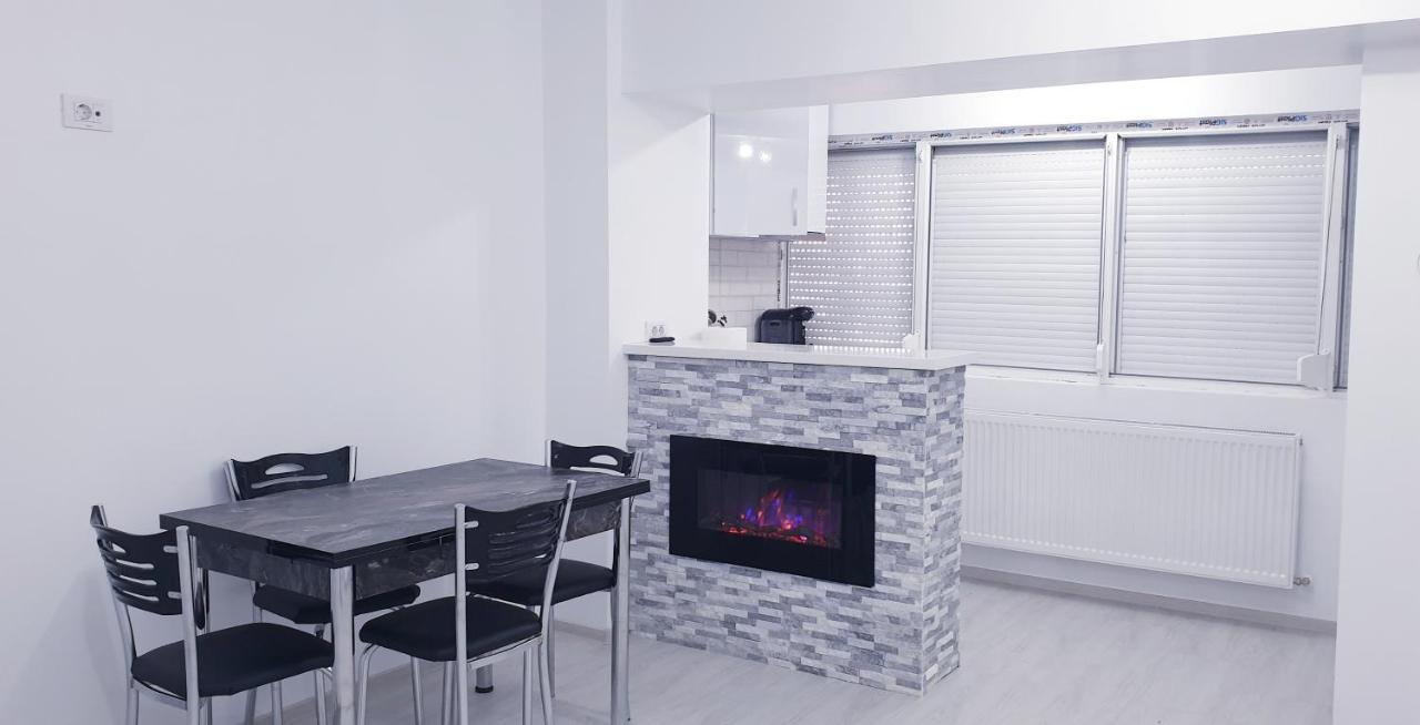 White Apartament, Brăila المظهر الخارجي الصورة