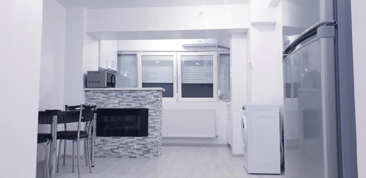 White Apartament, Brăila المظهر الخارجي الصورة